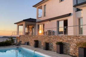 Villa de charme à louer en Corse, piscine chauffée